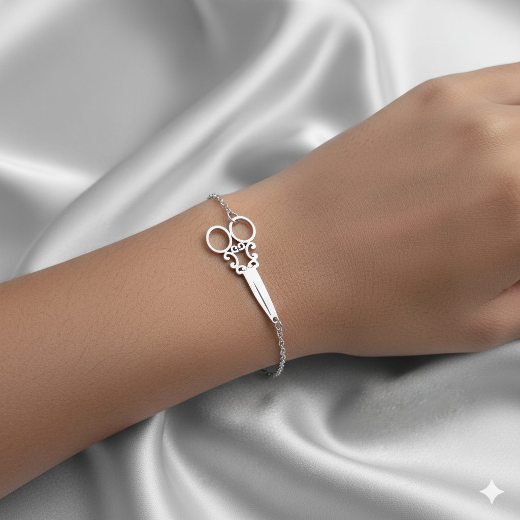 Bracelet "Ciseaux de Brodeuse" – Élégance Argentée et Raffinée en Acier Inoxydable